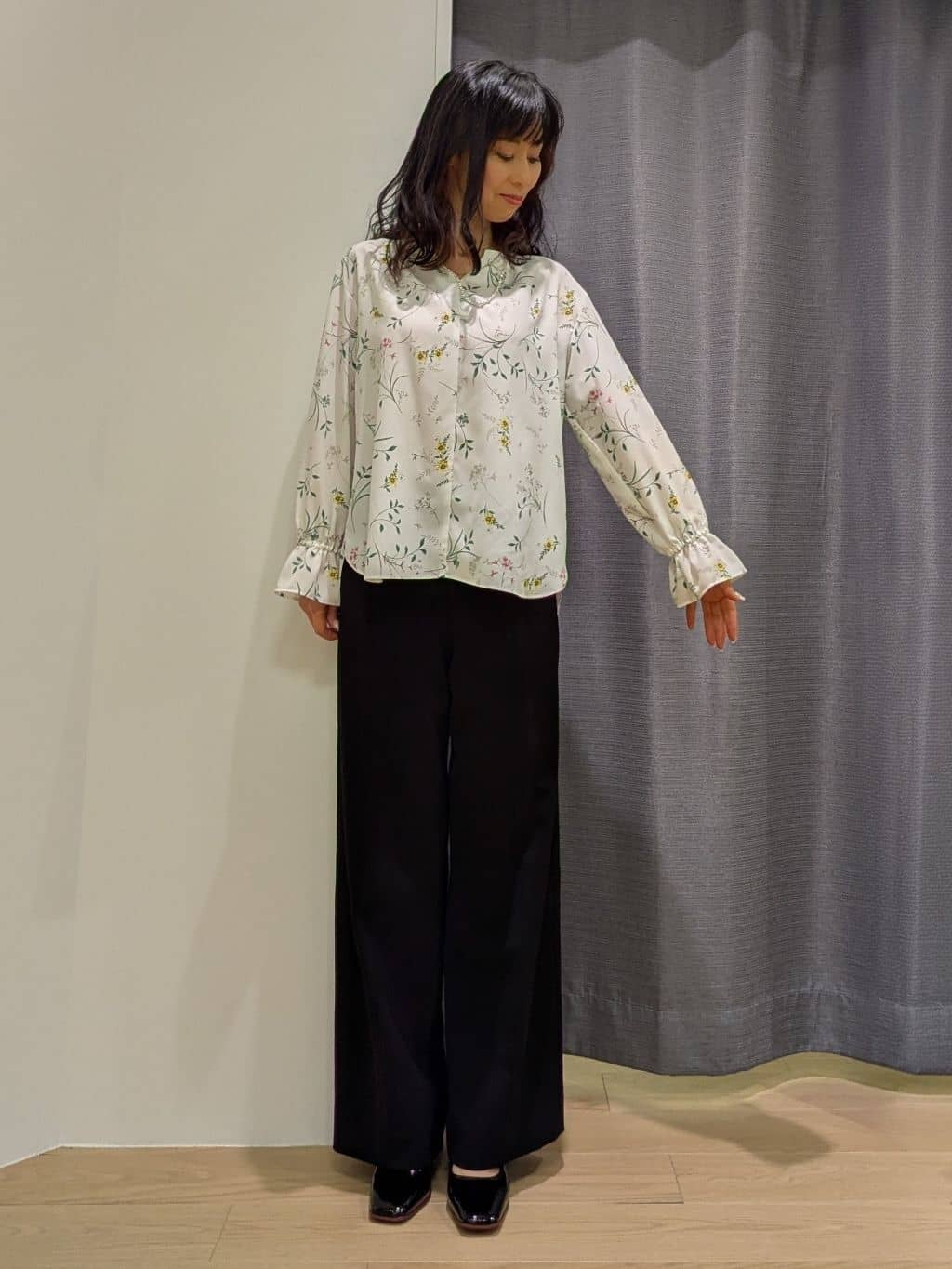 miiさんの「INDIVI｜【軽量】ブークレジャケット ニットカーディガン」を使ったコーディネート