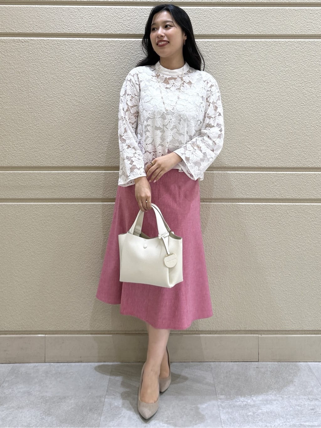 Momokaさんの「COUP DE CHANCE｜【手洗い可】コットン混レースブラウス」を使ったコーディネート