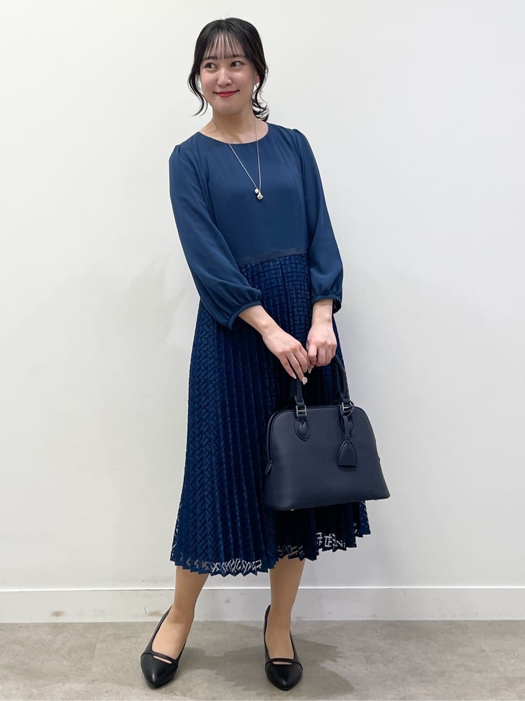 yukariさんの「Reflect｜【SS-4Lサイズ】シフォン&times;幾何柄レースプリーツワンピース」を使ったコーディネート