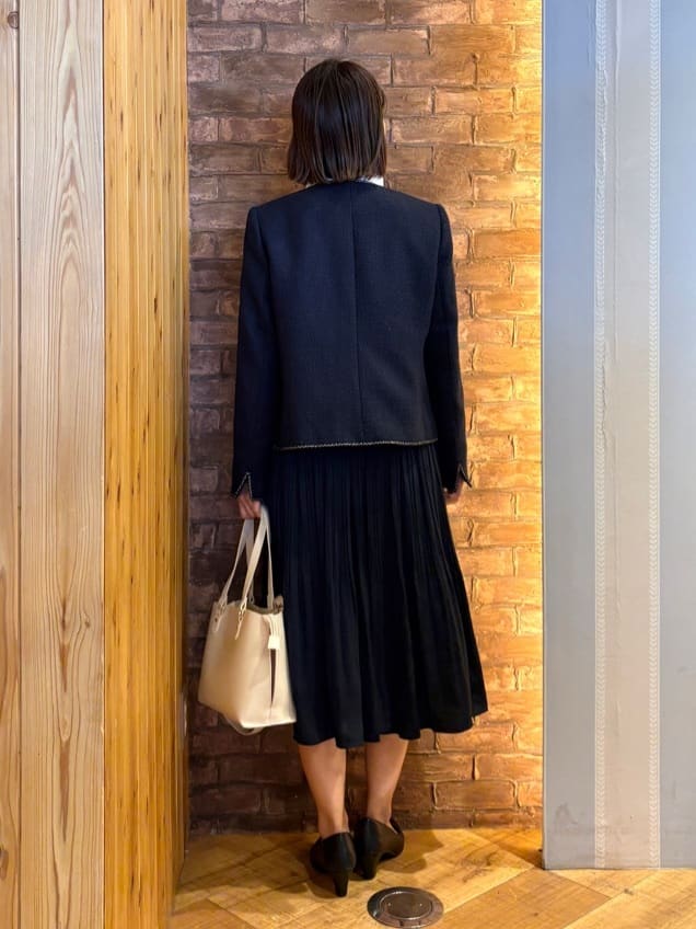 mieさんの「SHOO･LA･RUE｜【S-3L】オンとオフで印象が変わる ライトツイードジャケット」を使ったコーディネート