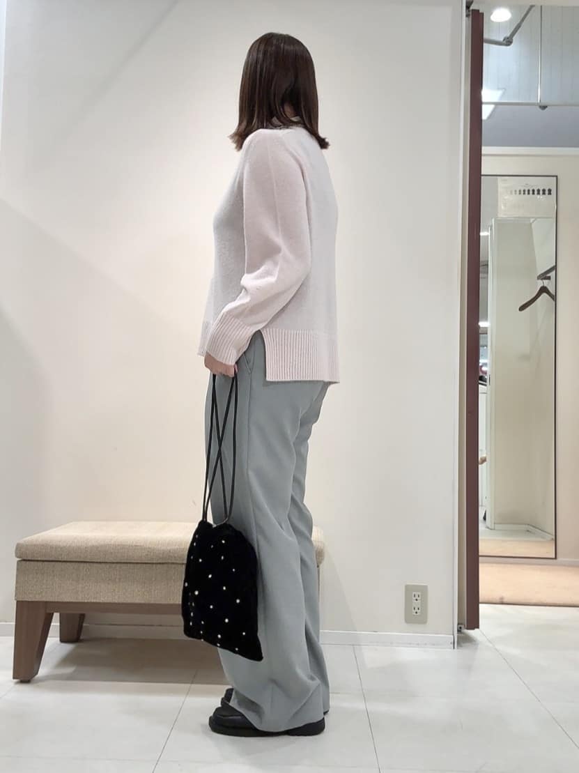 YUIさんの「UNTITLED｜【はっ水機能/フード取り外し可/防寒】ロングダウンコート」を使ったコーディネート