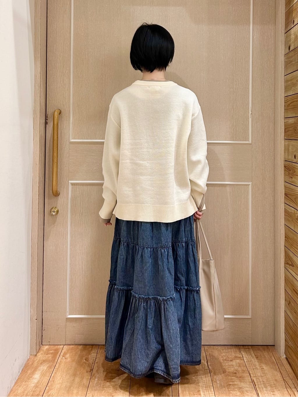ちぐささんの「SHOO･LA･RUE｜【洗濯機可/S-LL/インしなくても着られる】1枚で決まる　レイヤード風スウェットライクニット」を使ったコーディネート