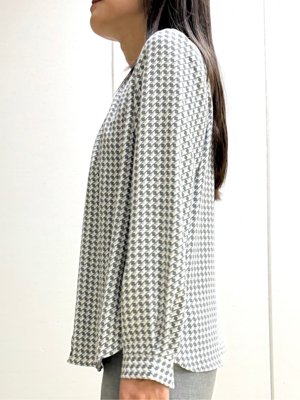 mamiさんの「INDIVI｜【通勤／オフィス】タックジョーゼットブラウス」を使ったコーディネート