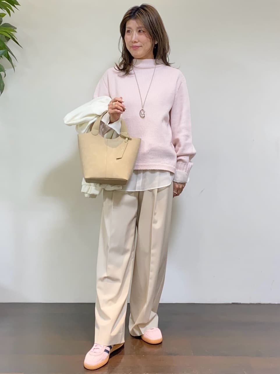 tomoさんの「UNTITLED｜【洗える】スポンディッシュ ボトルネックニット」を使ったコーディネート