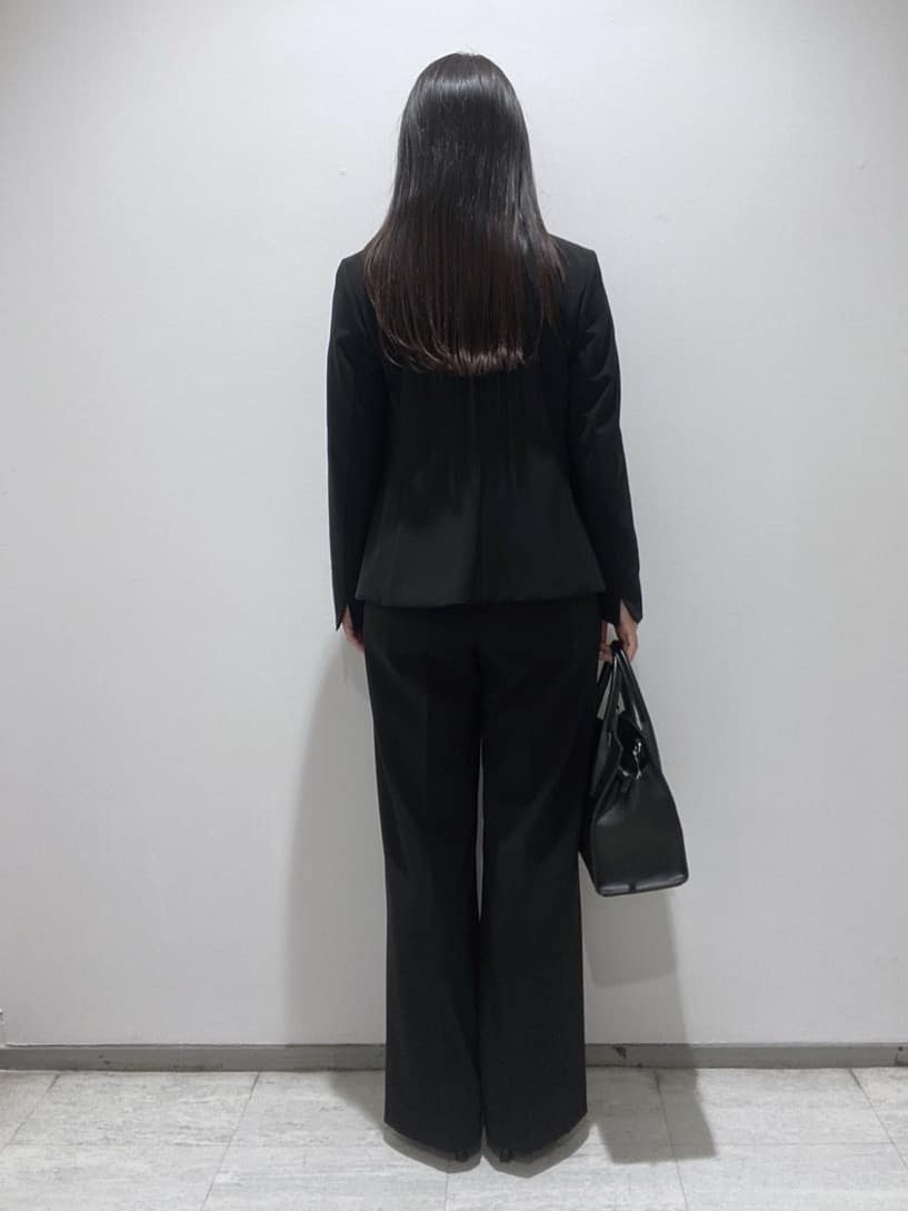 meiさんの「INDIVI｜【通勤スーツ／洗える】ストレッチカラーレスジャケット」を使ったコーディネート