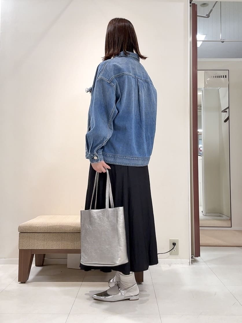YUIさんの「UNTITLED｜【洗える/レイヤードTシャツ】ラウンドテールジャージプルオーバー」を使ったコーディネート