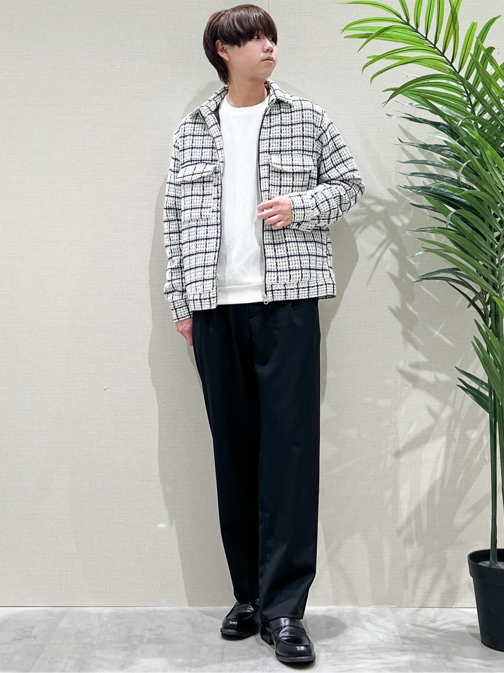 SHI-MAさんの「THE SHOP TK｜【カジュアルに上品さをプラス】変わり織ツイードブルゾン　洗濯機OK」を使ったコーディネート