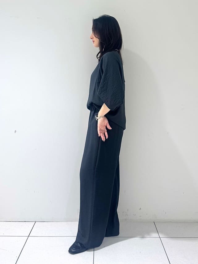 そんさんの「INDIVI｜バイカラーショートネックレス」を使ったコーディネート