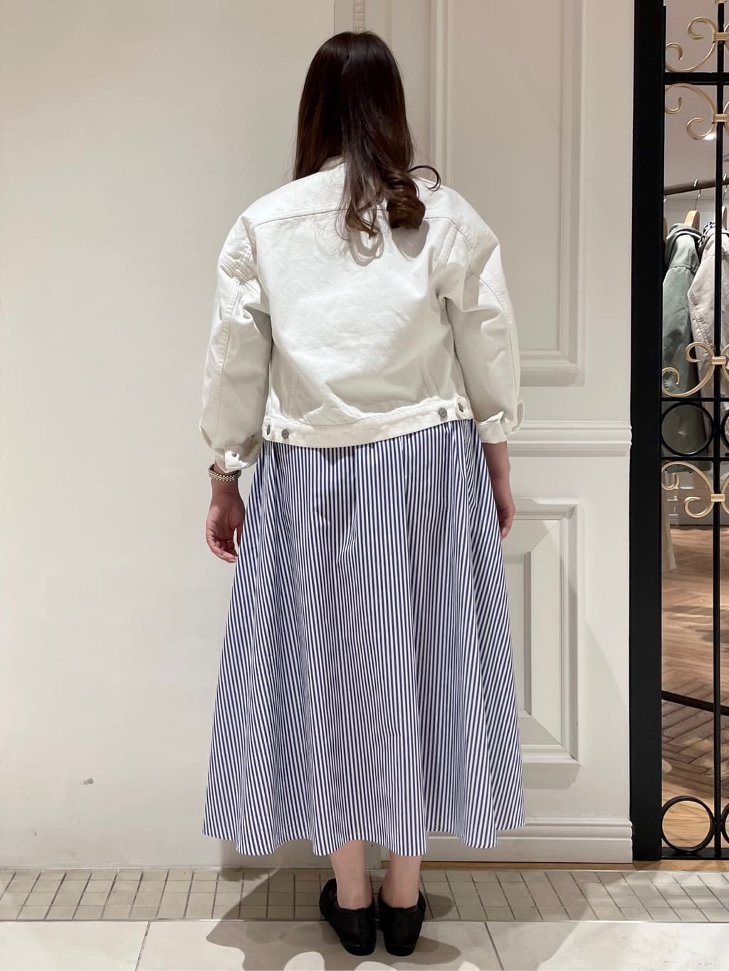 minowaさんの「DRESSTERIOR｜【ウォッシャブル】バンドカラー ホワイトＧジャン」を使ったコーディネート
