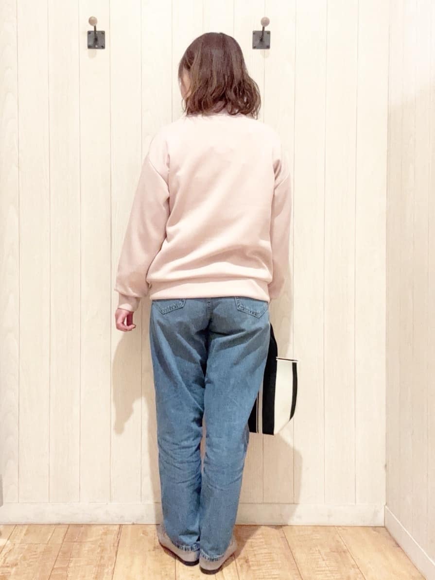 あいこさんの「SHOO･LA･RUE｜【洗濯機可/S-LL】ふんわりとしたお袖が愛らしい ジレスタイルに合うブラウス」を使ったコーディネート