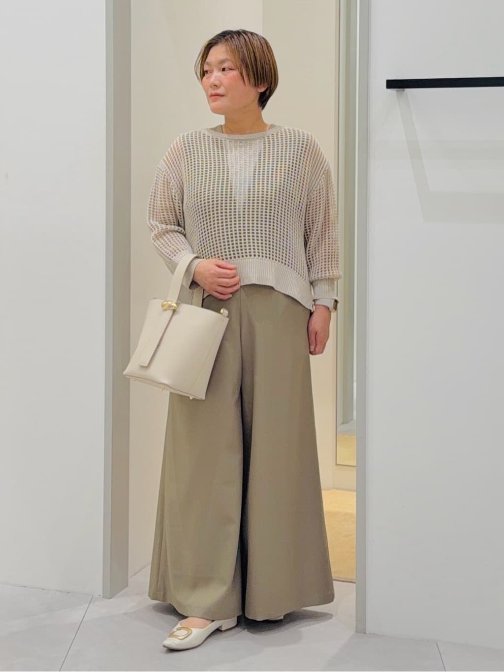 タナさんの「THE SHOP TK｜メッシュニットプルオーバー」を使ったコーディネート