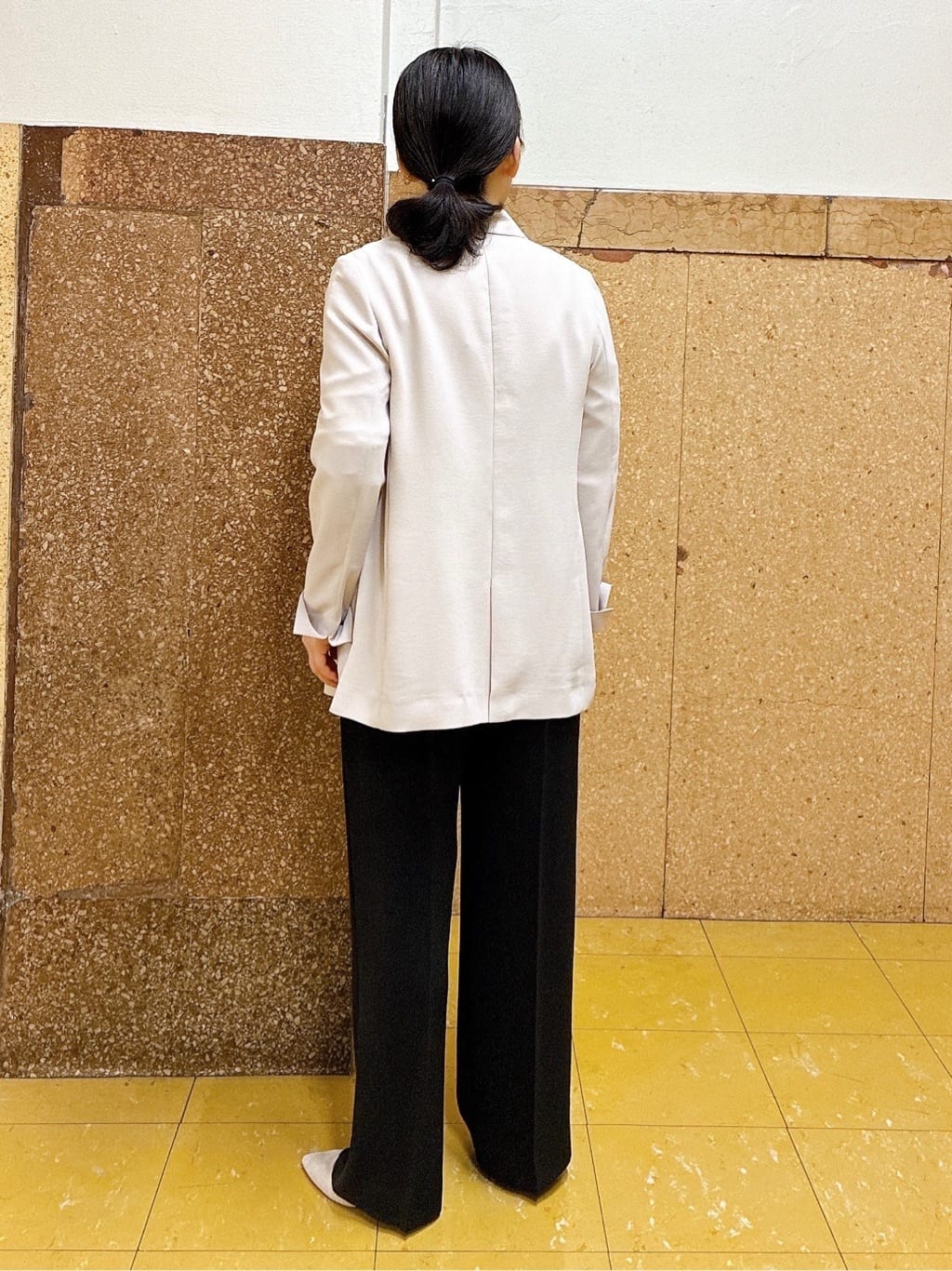 hattoriさんの「INDIVI｜【洗える／キレイ色】体型カバー無縫製ニット」を使ったコーディネート