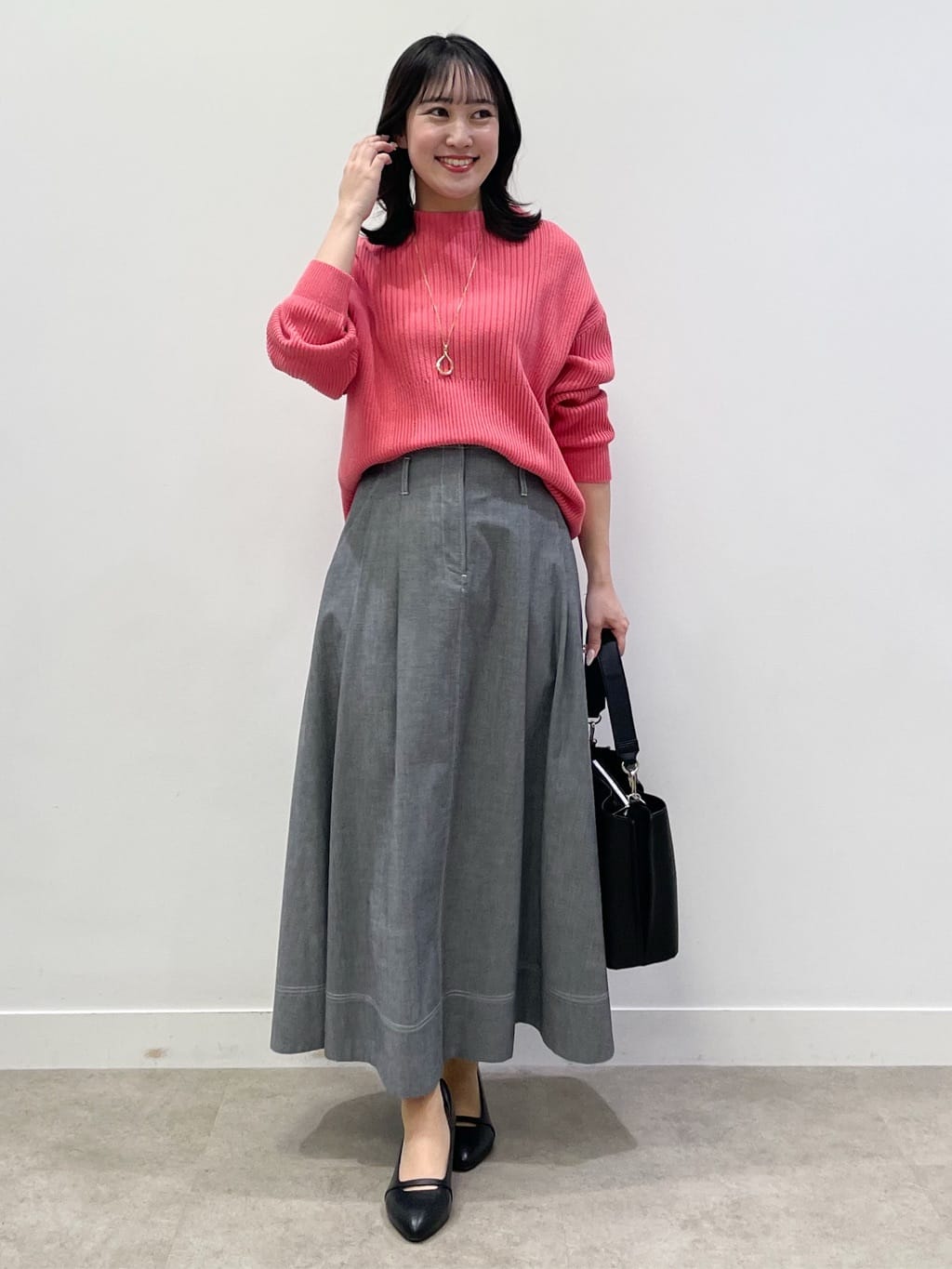 yukariさんの「Reflect｜【腰周りカバー／長め丈】モックネックニットプルオーバー」を使ったコーディネート