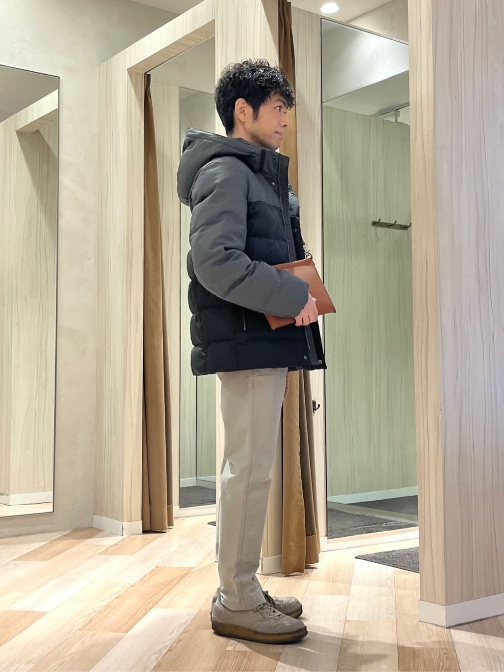 URAさんの「TAKEO KIKUCHI｜カラーコンビ ダウンブルゾン」を使ったコーディネート