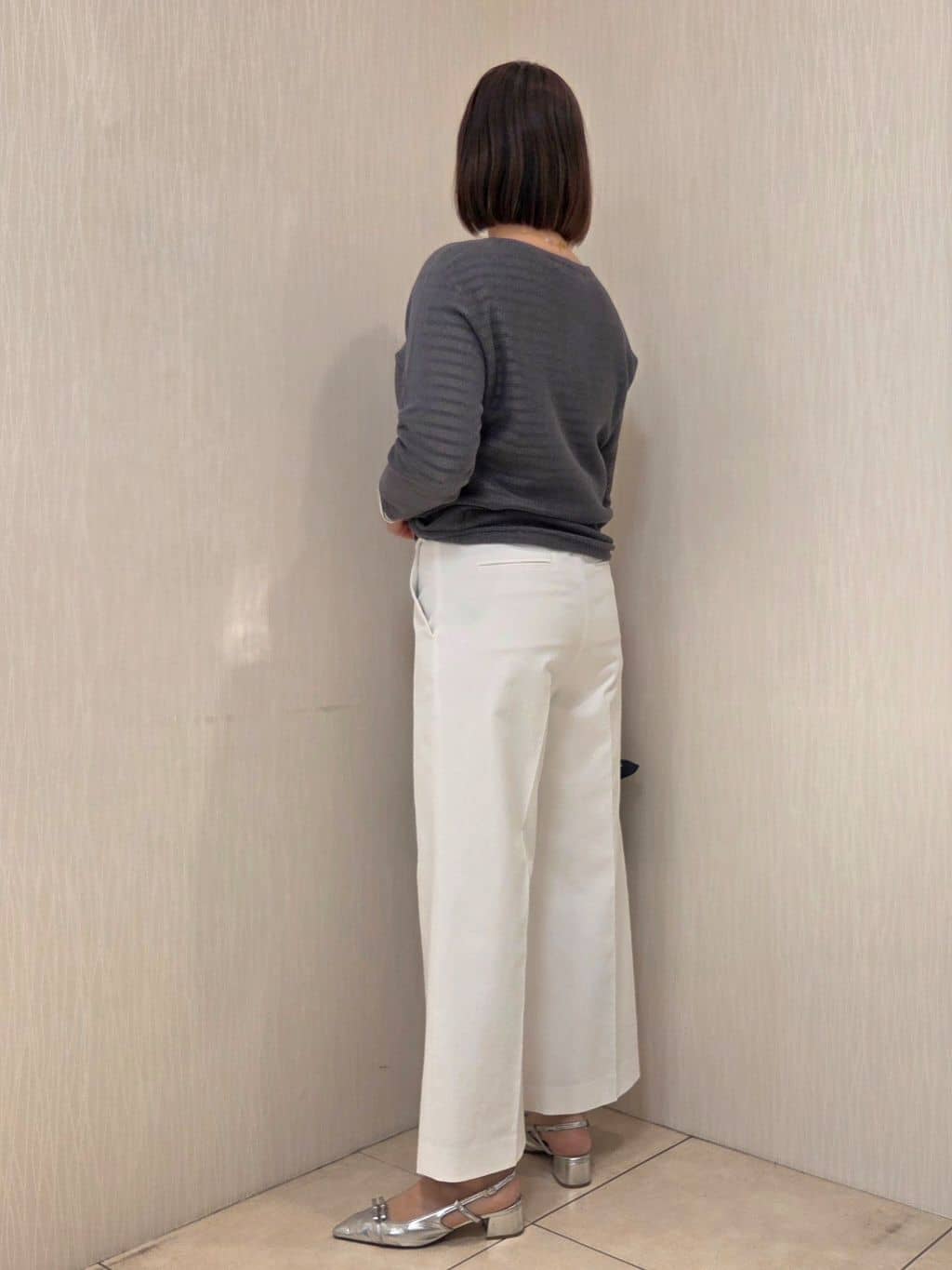 naokoさんの「UNTITLED｜【古畑星夏さん着用/8色展開/程よい透け感】ドライタッチボートネックニット」を使ったコーディネート