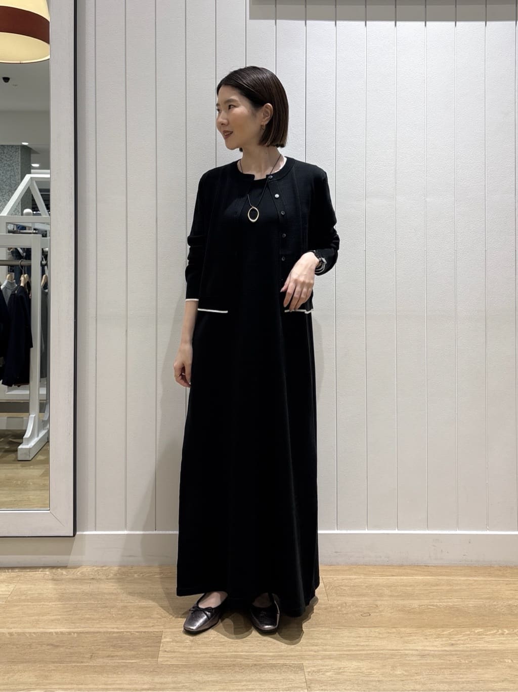 risaさんの「Dessin｜【2点セット・洗える】ニットカーディガン&times;ノースリーブワンピース」を使ったコーディネート