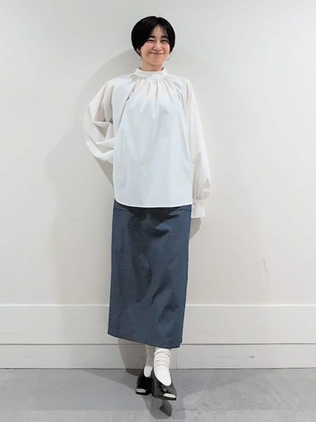 ミズタさんの「UNTITLED｜【洗える/後ろウエストゴム】オックスアイラインスカート」を使ったコーディネート