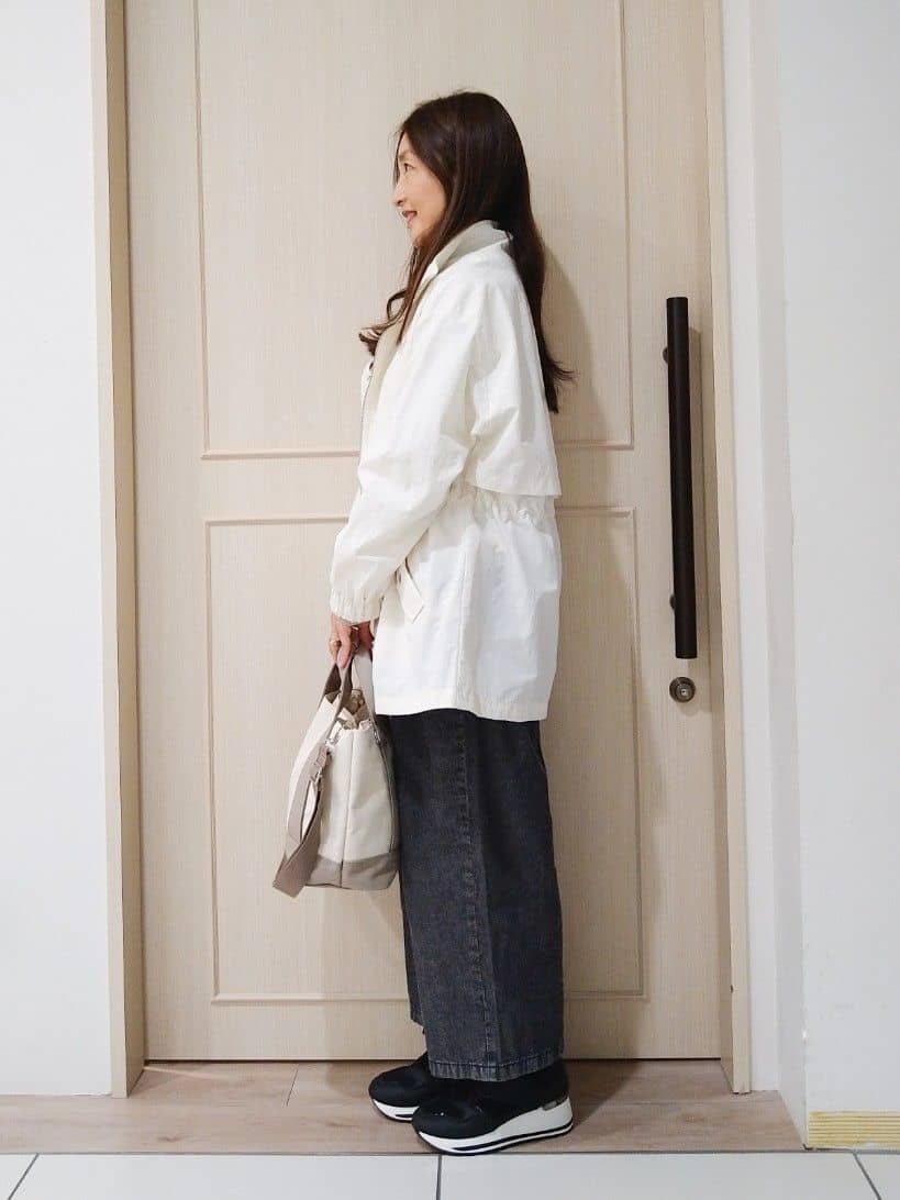 mi-saさんの「SHOO･LA･RUE｜【防花粉/S-LL】ウエストマークですっきり見え　軽やかスタンドブルゾン」を使ったコーディネート