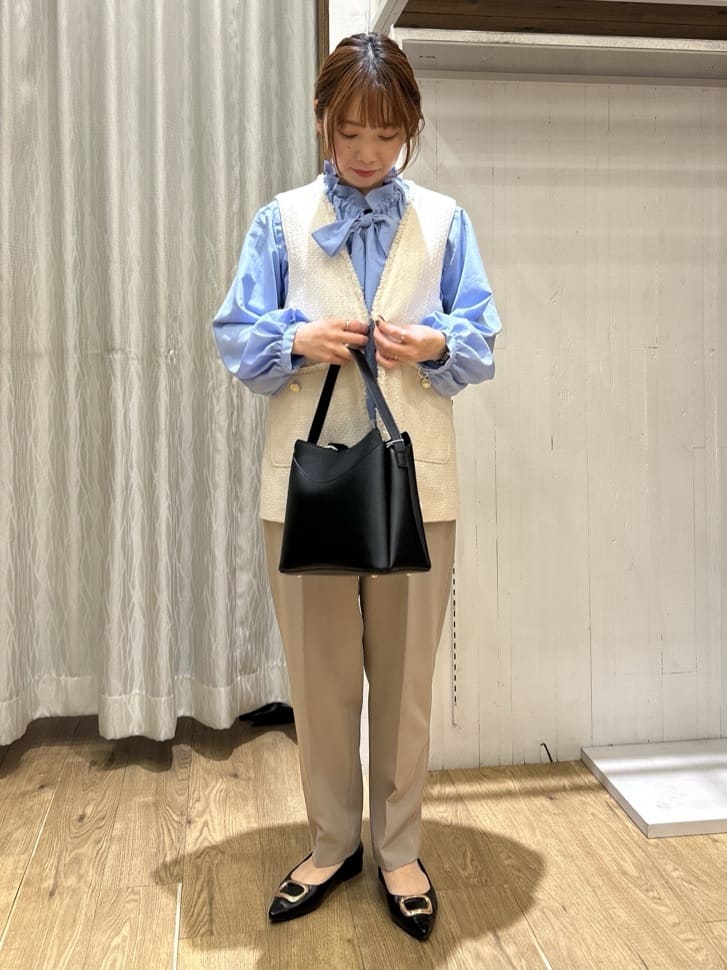 ga_riさんの「THE SHOP TK｜【フォーマルにもカジュアルにも】ツイードジレ」を使ったコーディネート