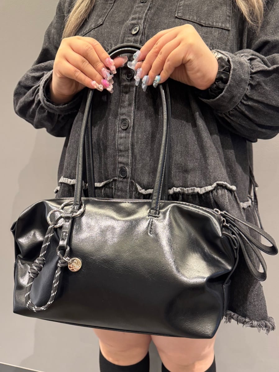sayakaさんの「ESPERANZA｜ワンベルトバックルローファー」を使ったコーディネート