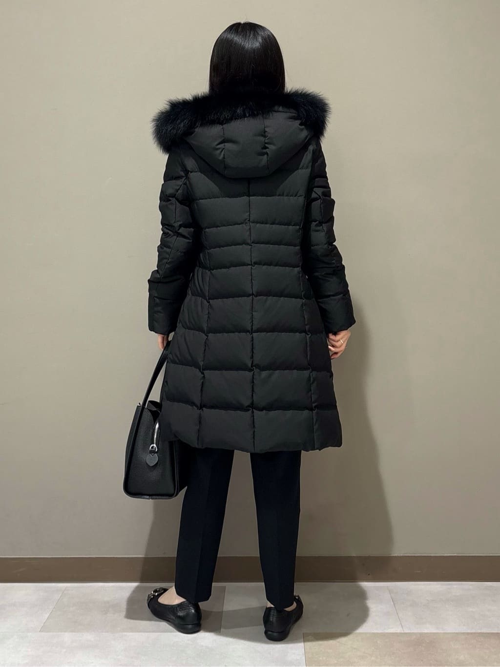 KEIKOさんの「INDIVI｜【名品／撥水／抗菌防臭】ロング丈リサイクルダウンコート」を使ったコーディネート
