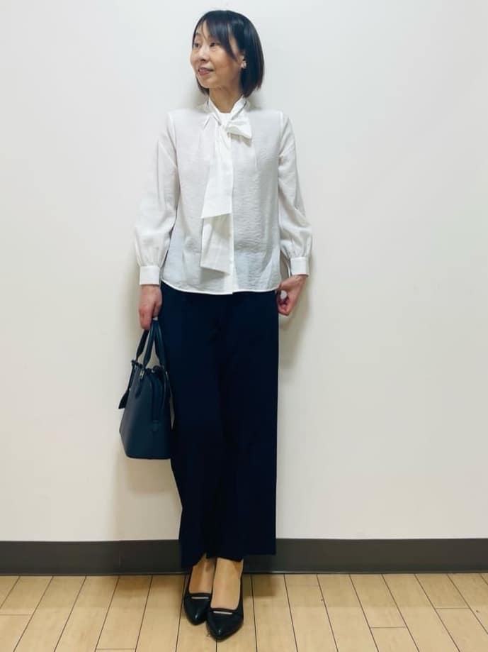 Riiさんの「Reflect｜【SS-4Lサイズ／通勤／セレモニー／セットアップ可】タック入りワイドパンツ」を使ったコーディネート