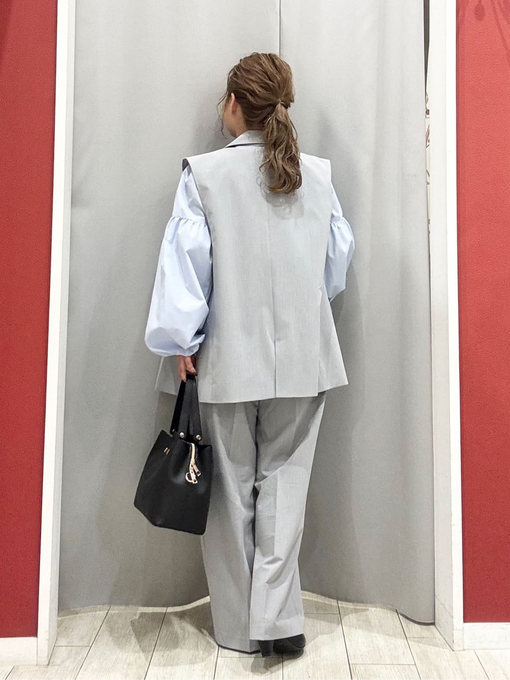shioさんの「SHOO･LA･RUE｜【セットアップ可/S-LL/洗濯機可】サッと羽織ってこなれ見え ダブルブレストジレ」を使ったコーディネート