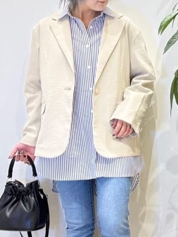 misakiさんの「SHOO･LA･RUE｜【S-LL/セットアップ可/イージーケア/UV】オンにもオフにも 軽やかシングルジャケット」を使ったコーディネート