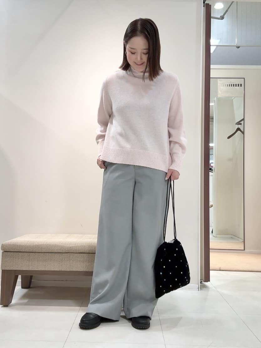 YUIさんの「UNTITLED｜【はっ水機能/フード取り外し可/防寒】ロングダウンコート」を使ったコーディネート