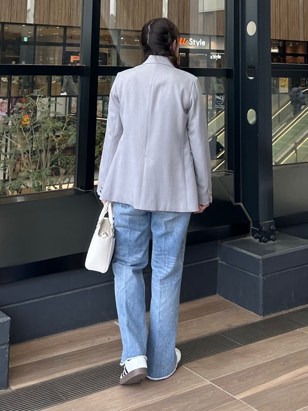 cottonさんの「THE SHOP TK｜【通勤にもデイリーにも】CAVIAN 金ボタンダブルブレストジャケット」を使ったコーディネート