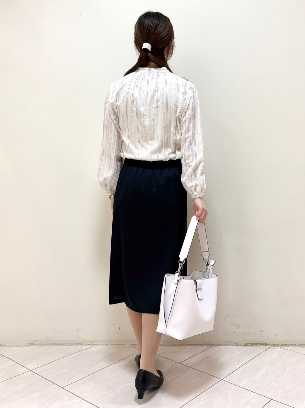 mikiさんの「Reflect｜【セットアップ可】ストライプ柄ジャカードブラウス」を使ったコーディネート