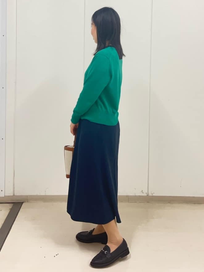 Rihoさんの「Reflect｜【アンサンブル可】バイカラーカーディガン」を使ったコーディネート