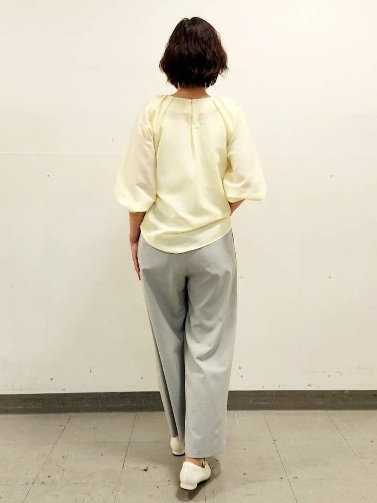 mayumayuさんの「Reflect｜【接触冷感】ボリュームスリーブサテンジャカードブラウス」を使ったコーディネート