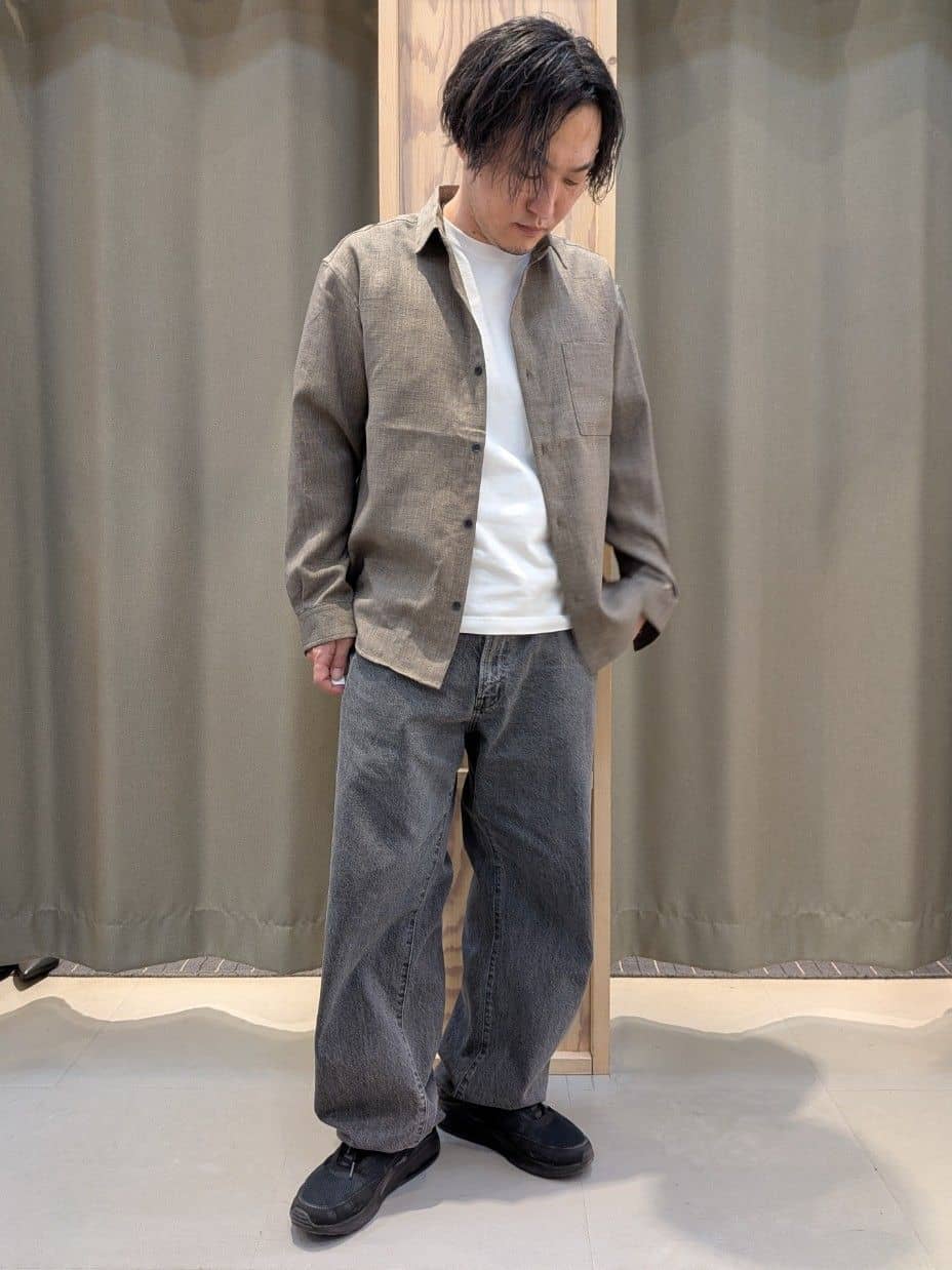 okcさんの「THE SHOP TK｜【LINO FINE】リネンライク 長袖シャツ UVカット/イージーケア/吸水速乾/洗濯機OK」を使ったコーディネート