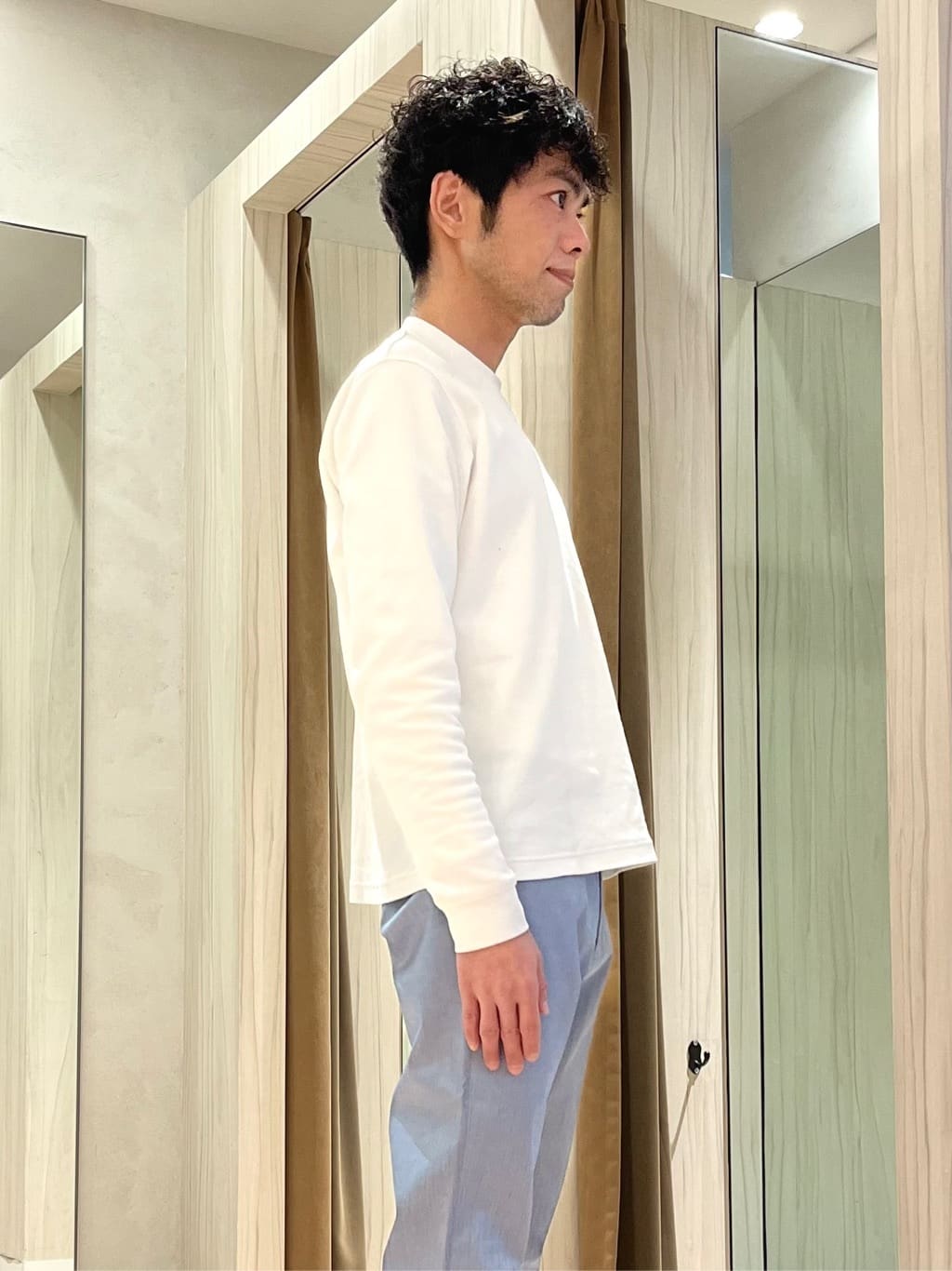 URAさんの「TAKEO KIKUCHI｜【ウールカシミヤブレンド】ビーバー調 スタンドカラー コート」を使ったコーディネート