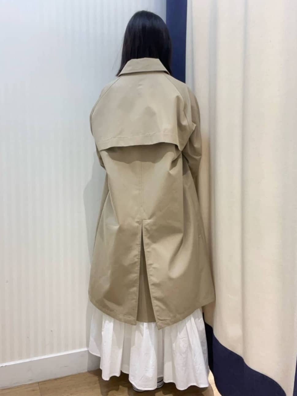 momoさんの「Dessin｜【ユニセックス】シャンブレートレンチコート」を使ったコーディネート