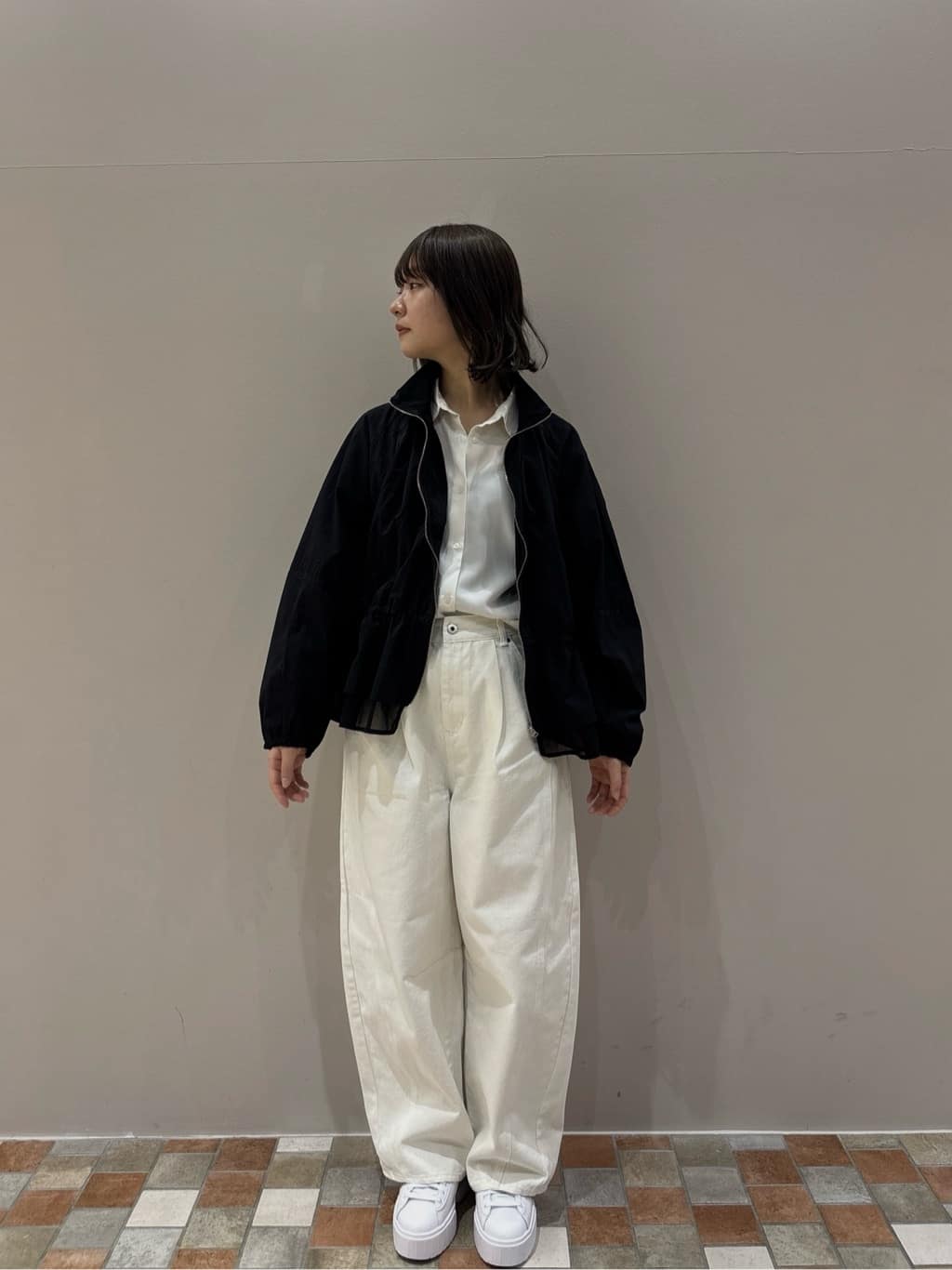 みゆさんの「INDIVI｜シャーリングペプラムブルゾン」を使ったコーディネート