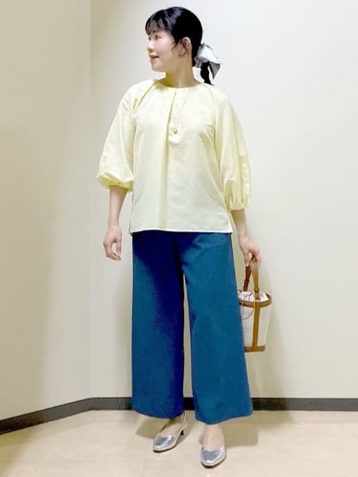  beni_gingerさんの「Reflect｜【接触冷感】ボリュームスリーブサテンジャカードブラウス」を使ったコーディネート