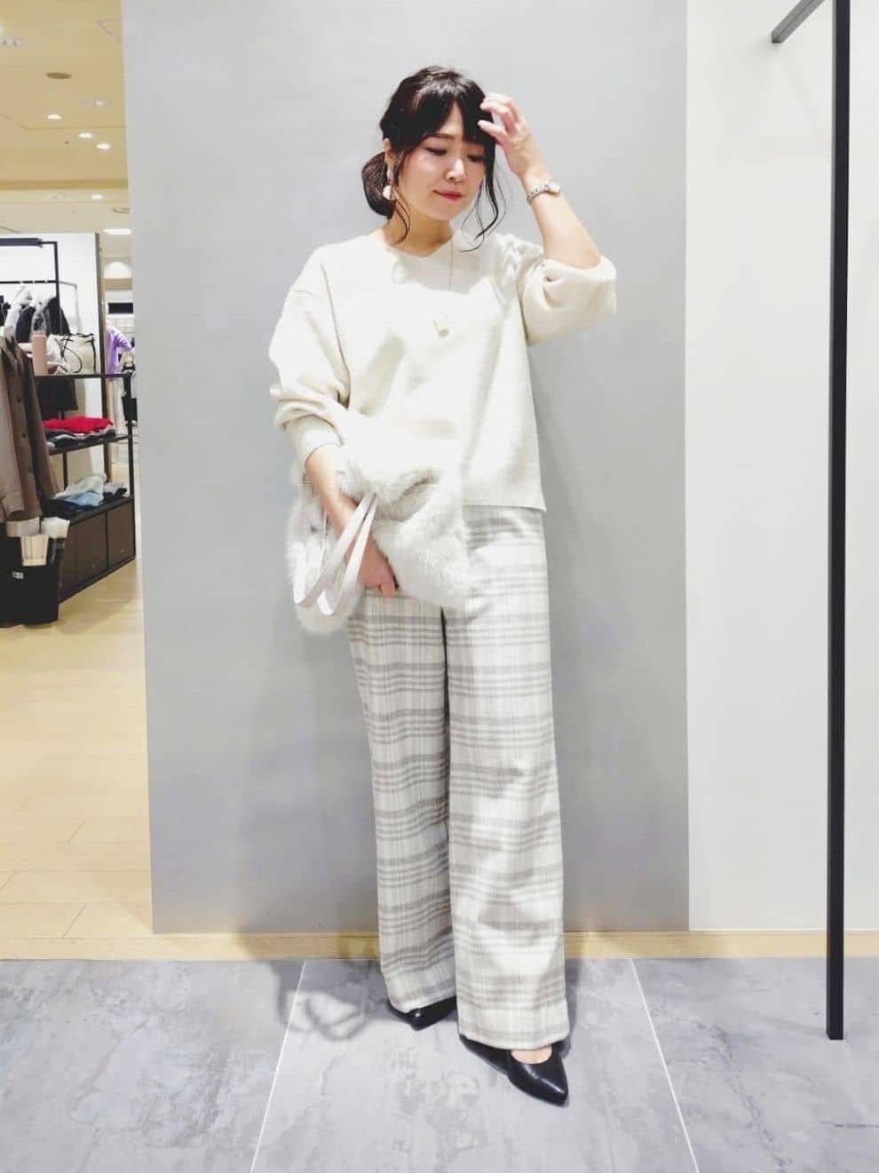 TOMOMIさんの「INDIVI｜【2WAY】フェイクファートート」を使ったコーディネート