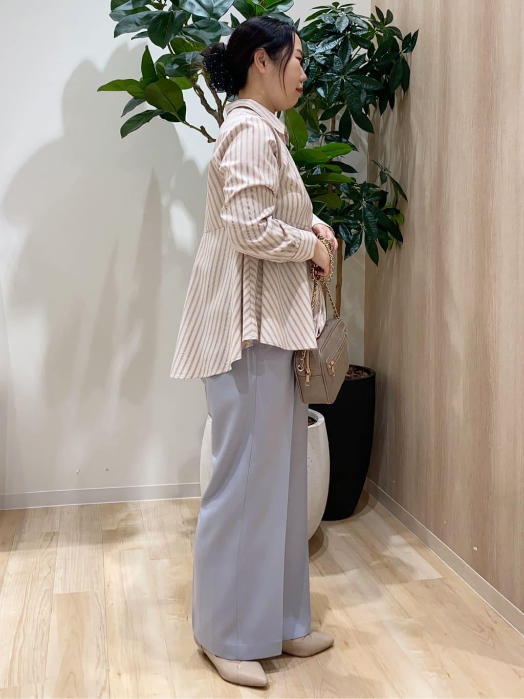 HANAさんの「grove｜【洗える/お仕事にも】ウエストすっきりベルト付ワイドパンツ」を使ったコーディネート