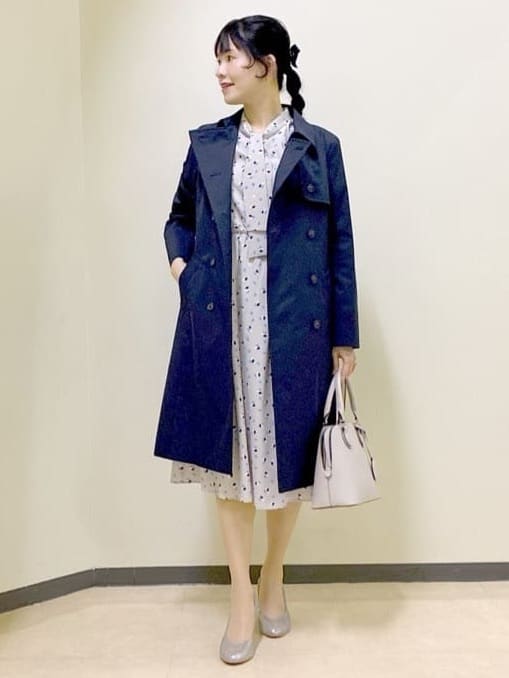  beni_gingerさんの「Reflect｜【セレモニー／通勤／おでかけに◎】フラワープリントボウタイワンピース」を使ったコーディネート