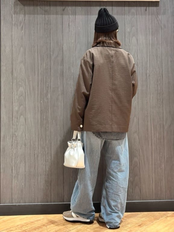 meiさんの「SHOO･LA･RUE｜【SHOO・LA・RUE DENIM/高レビュー】ゆるっと決まる こなれカーブデニムパンツ」を使ったコーディネート