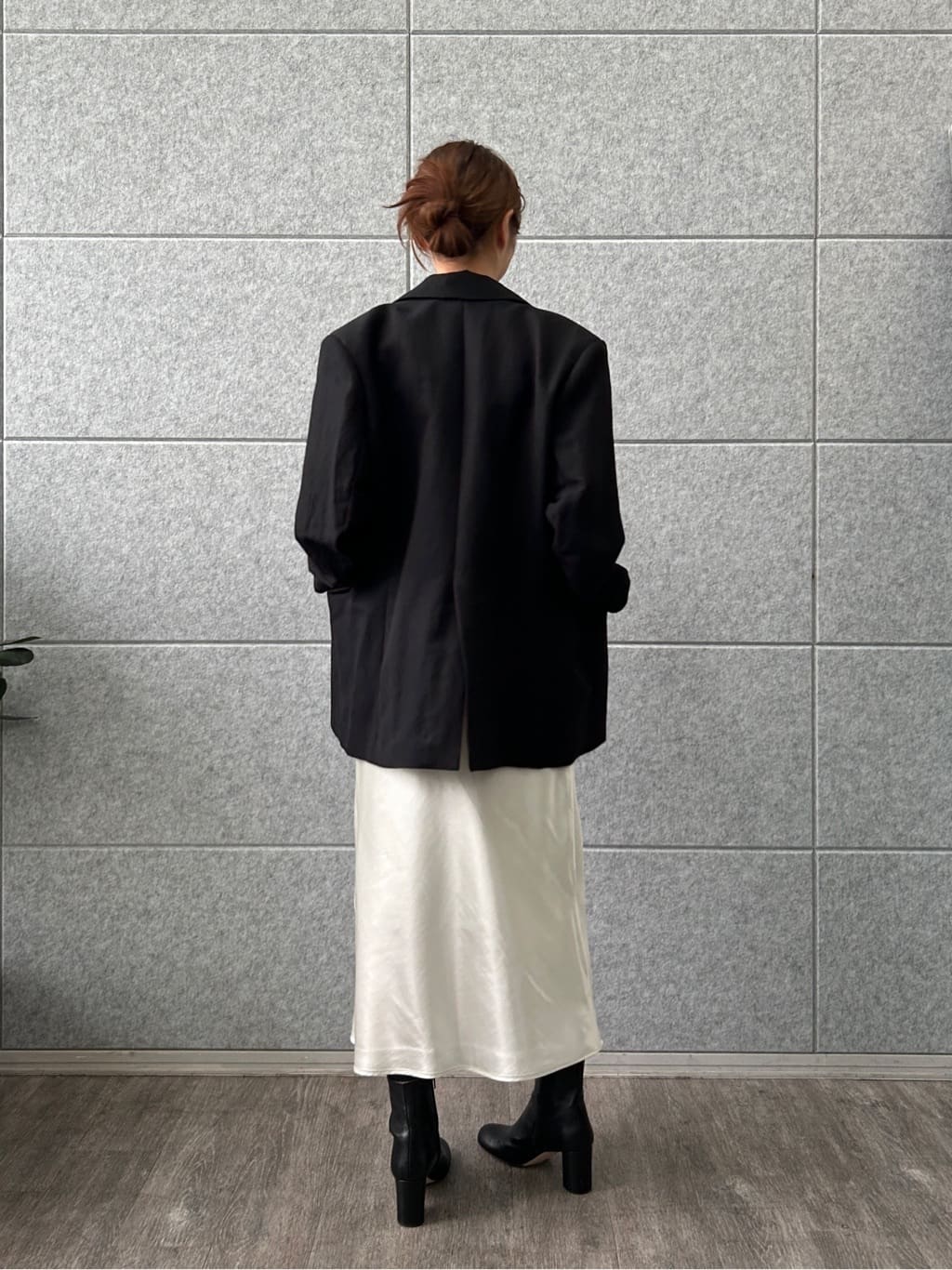 harunaさんの「CODE A｜satin cami dress」を使ったコーディネート