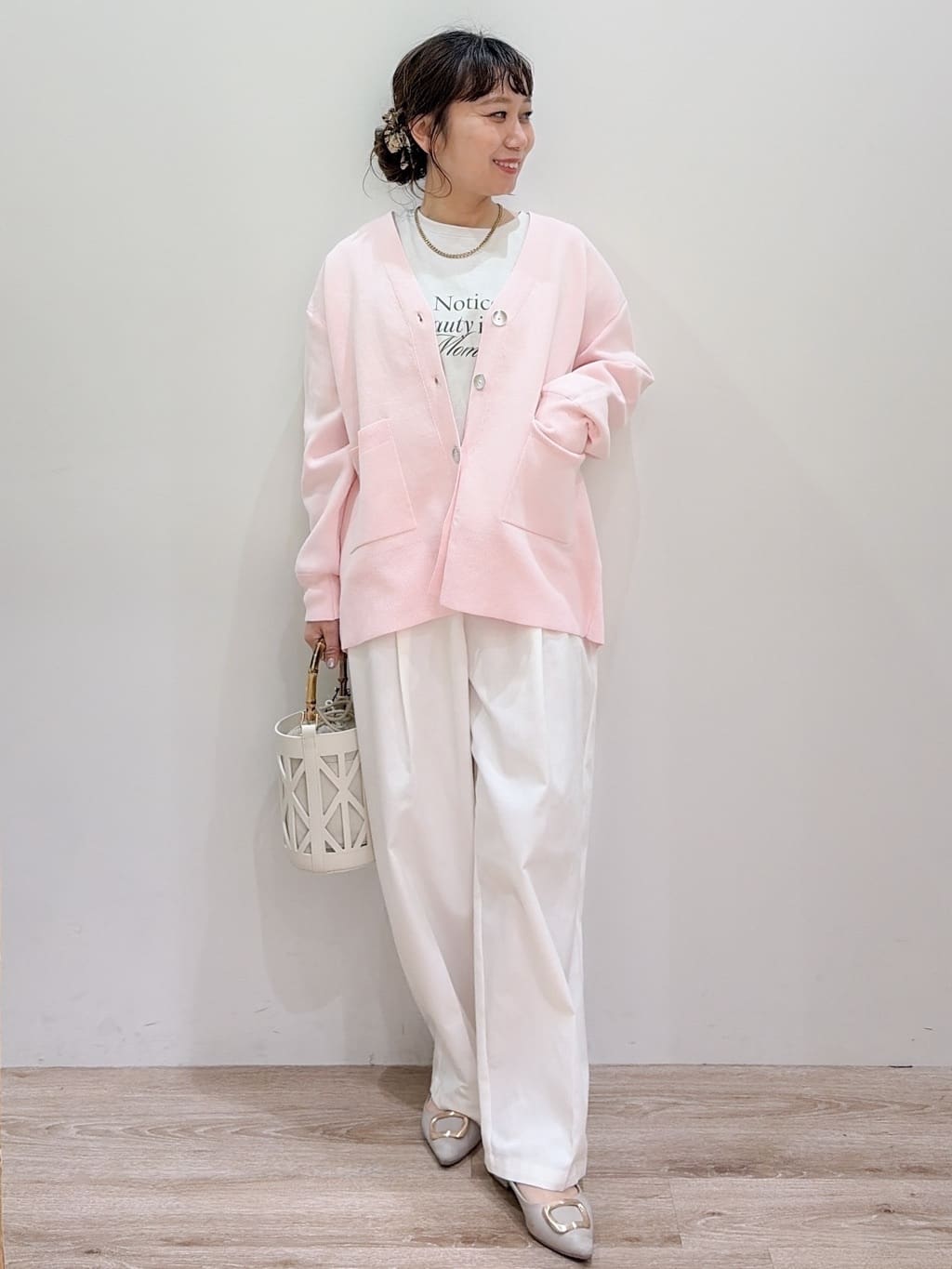 risayanさんの「OPAQUE.CLIP｜リラクシーロゴプリントTシャツ【洗濯機OK】」を使ったコーディネート