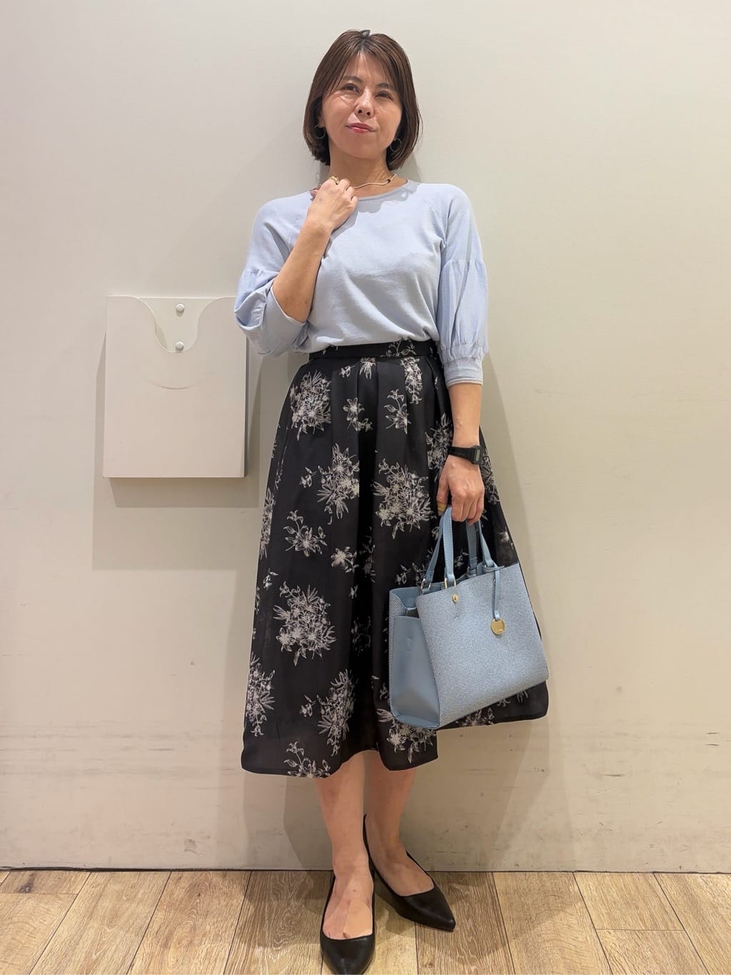 YUKOさんの「index｜バルーン風スリーブバイカラーニット【洗濯機OK】」を使ったコーディネート