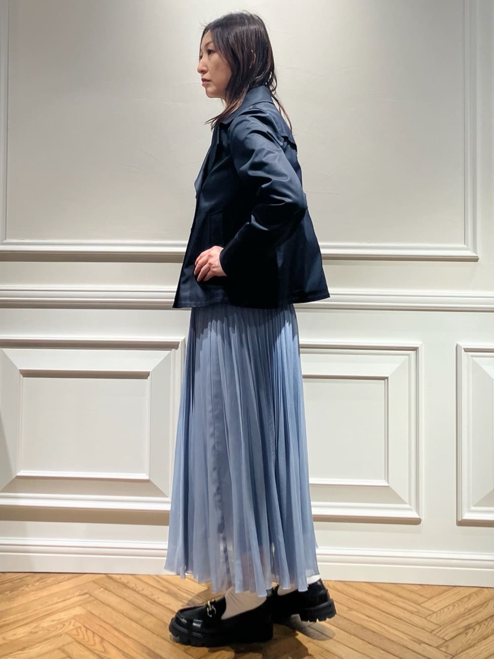 TSUKUIさんの「DRESSTERIOR｜【ウォッシャブル/撥水素材】Aラインショートトレンチジャケット」を使ったコーディネート