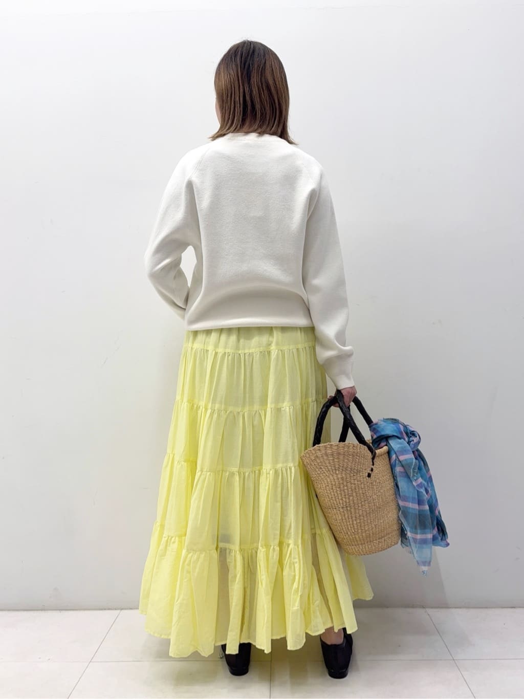 Nishijimaさんの「DRESSTERIOR｜◆ウォッシャブルコットンカシミヤプルオーバーニット」を使ったコーディネート