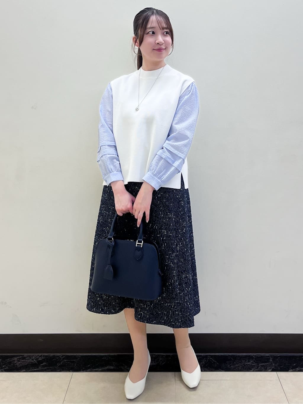 mikikoさんの「Reflect｜【ゆったり着られる◎】バンドカラーシャツブラウス」を使ったコーディネート