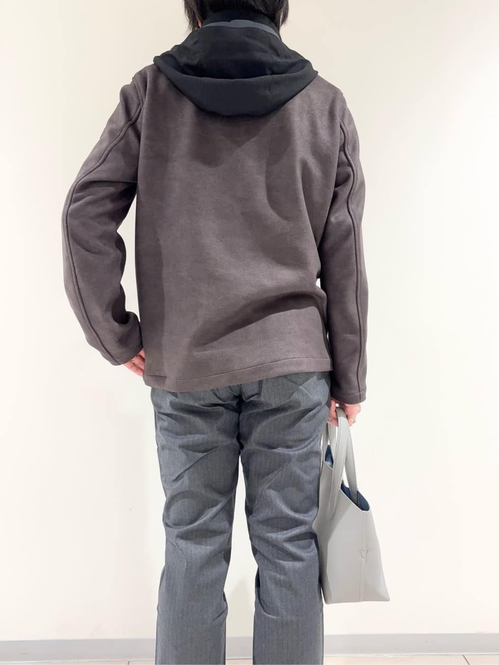 及川さんの「TAKEO KIKUCHI｜【JUST ONE LAYER】ダウンファブリック ジップアップ フード ブルゾン」を使ったコーディネート