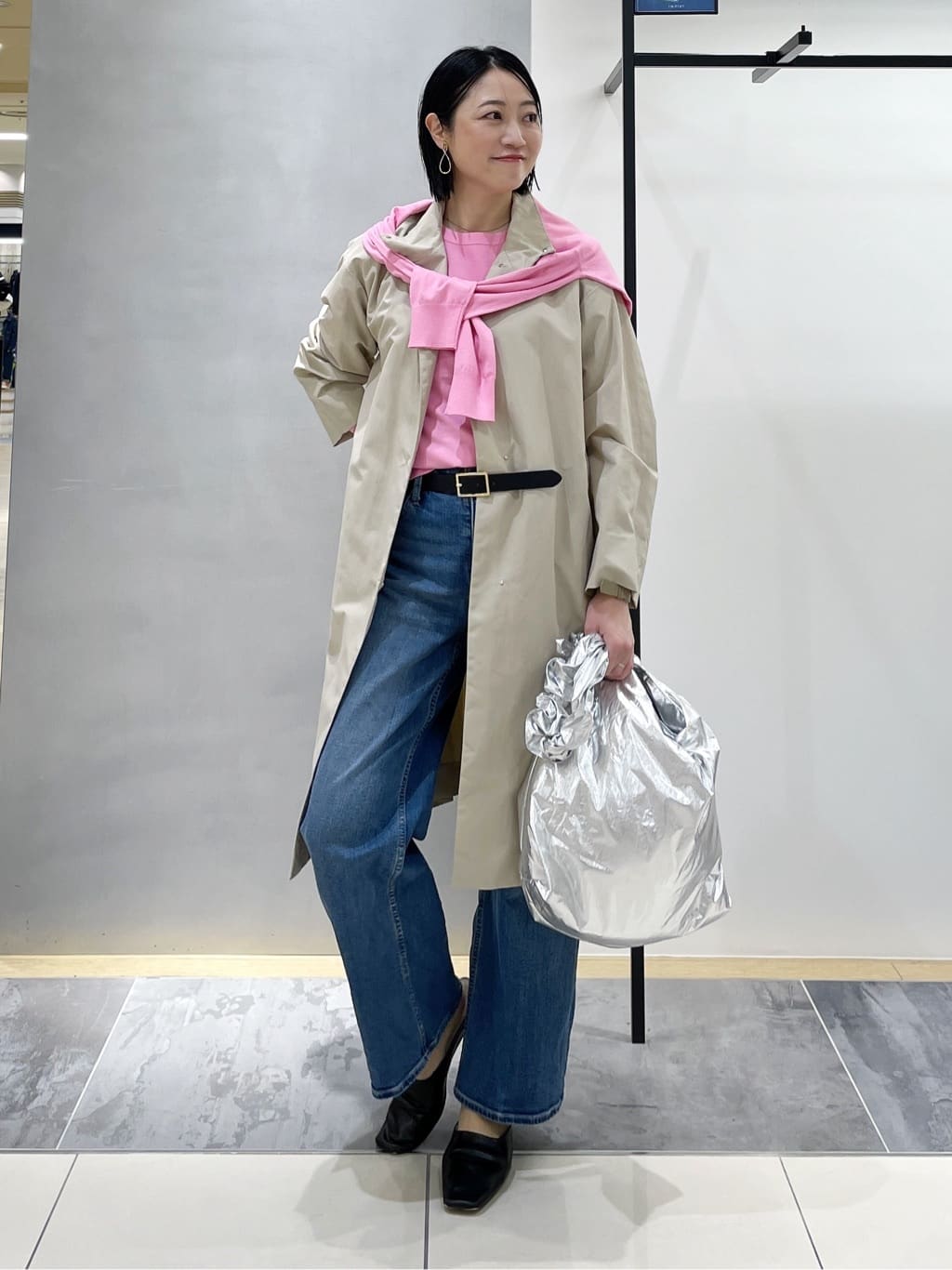 shihoさんの「INDIVI｜【洗える／アンサンブル可能】シンプルデザインニット」を使ったコーディネート